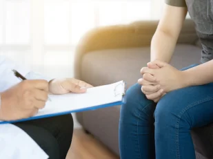 прием пациента с истерическим расстройством